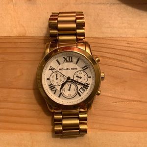 Michael Kors Oversized Bradshaw Watch in GOLD